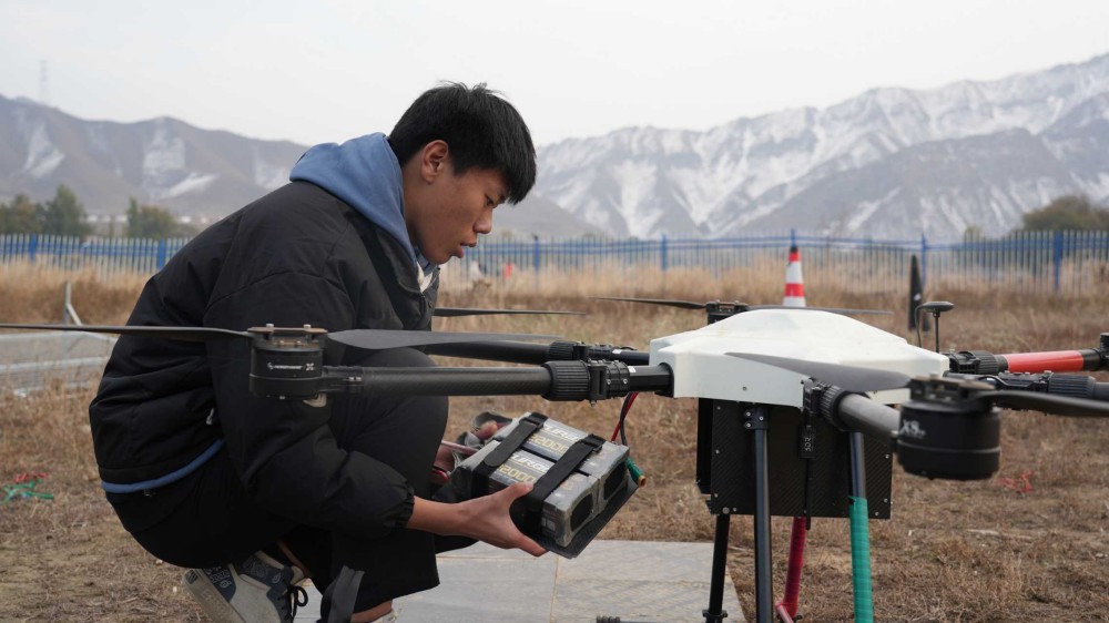 想合法飞无人机？保华润天新疆无人机培训学校一站搞定！