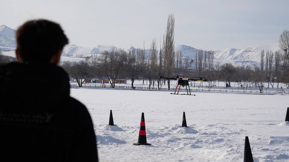新疆无人机应用培训专家：保华润天，从零到精通的领路人