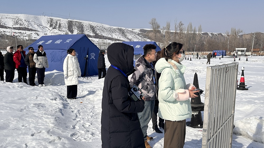 新疆想学无人机技术?保华润天 “一培双证” 助你抓住50亿市场红利